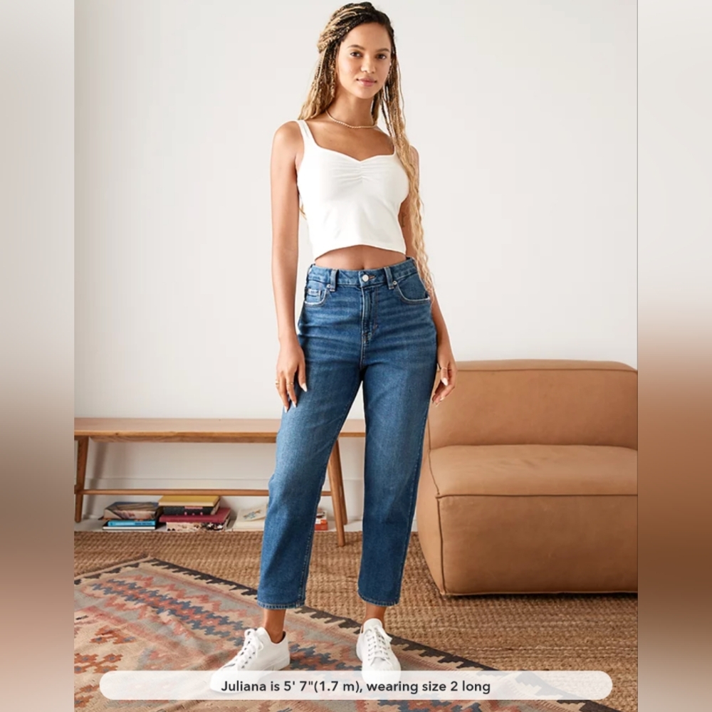 NWOT American Eagle Curvy Stretch Mom Jeans